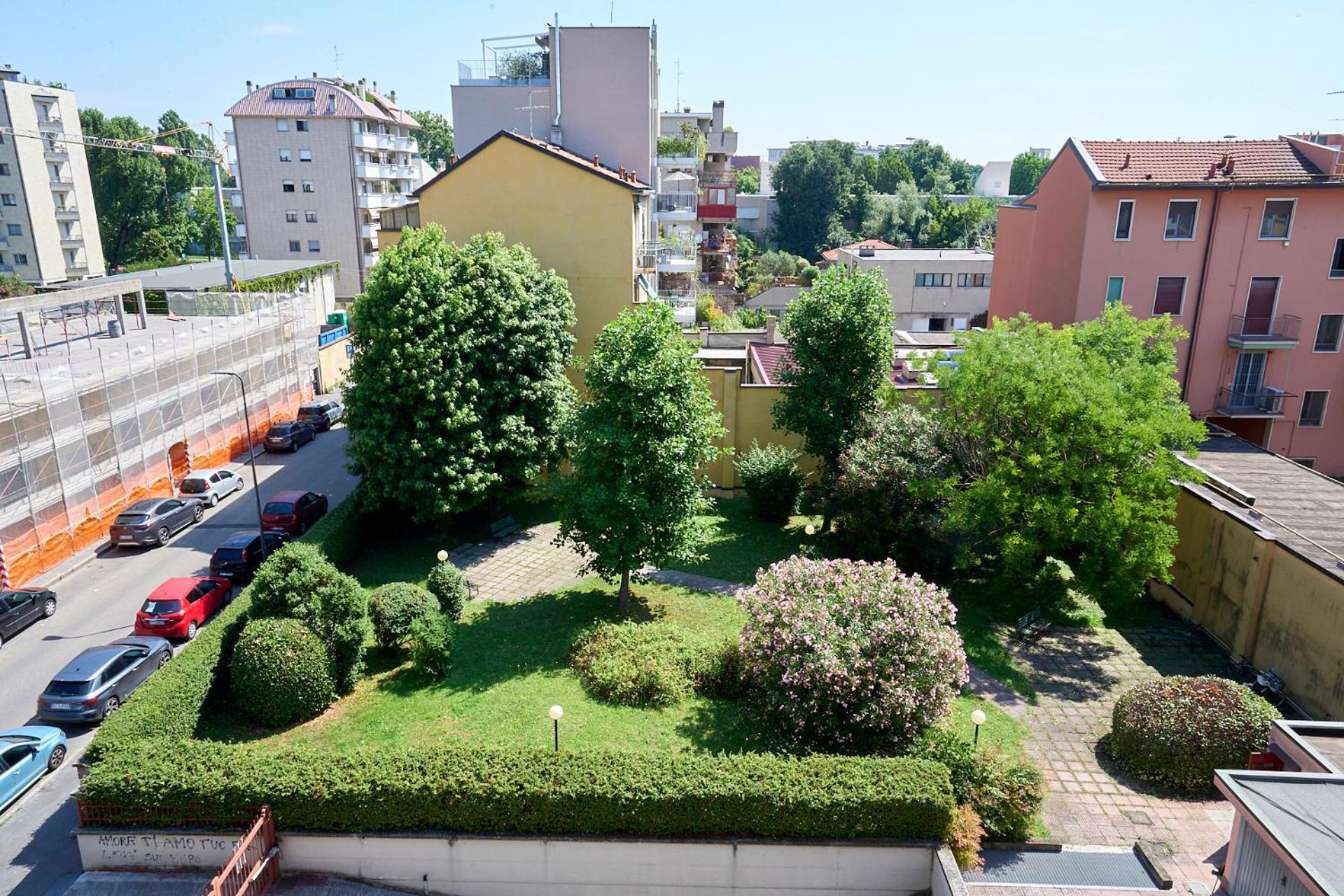 -Luminosa 5 Stars With Balcony- Wifi Netflix 15 Minutes From Duomo Apartment มิลาน ภายนอก รูปภาพ