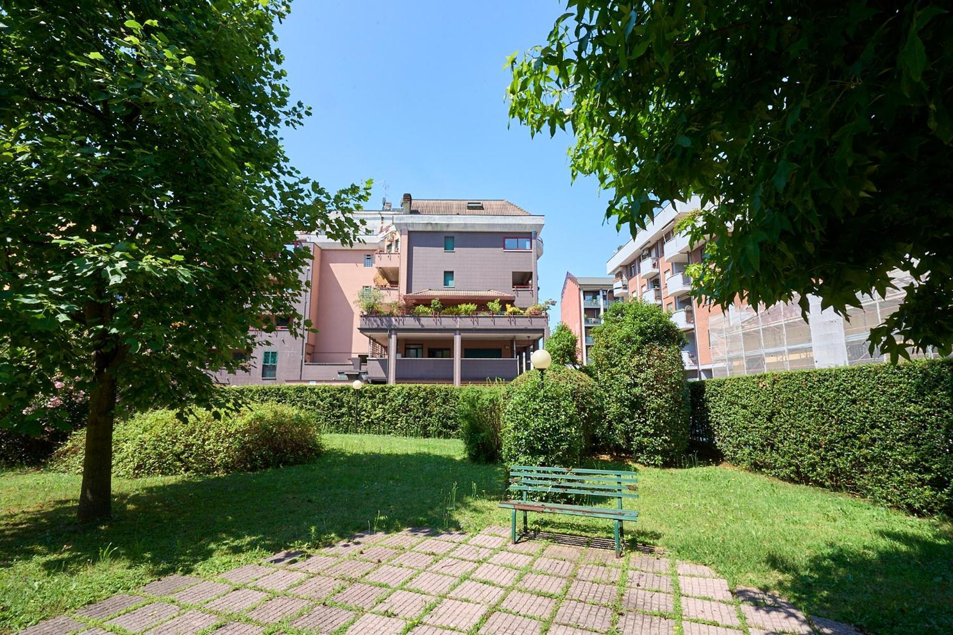 -Luminosa 5 Stars With Balcony- Wifi Netflix 15 Minutes From Duomo Apartment มิลาน ภายนอก รูปภาพ